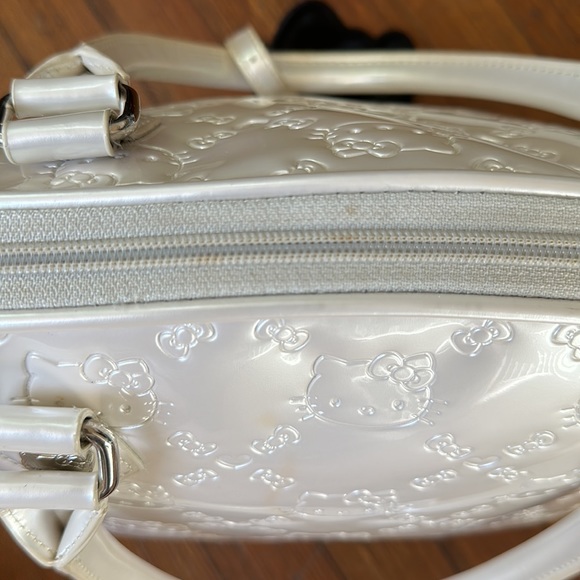 Hello Kitty Pearl Loungefly Designer Tote - Picture 8 of 16